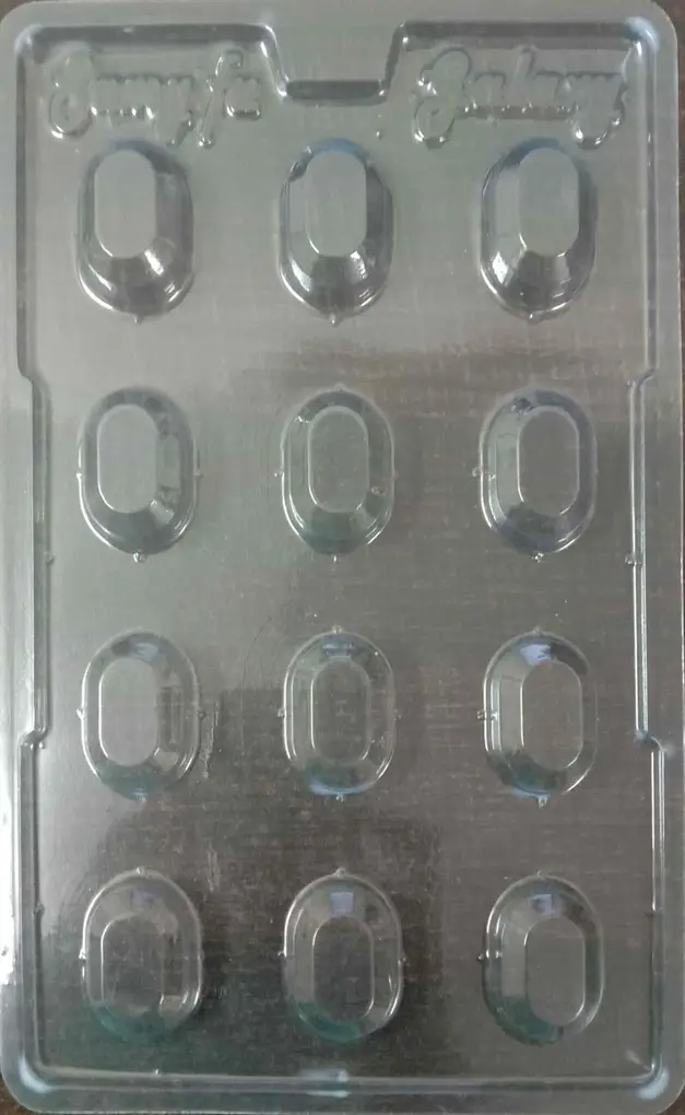Marvino Plastic Chocolate Mould (Oval)